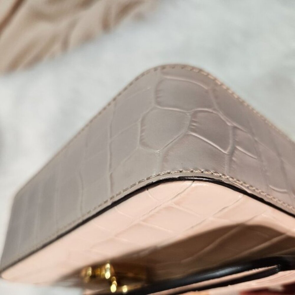 SOLD Chloe Mini C Croc Embossed Calf Skin Leather in Pink Authenticated - Picture 12 of 16